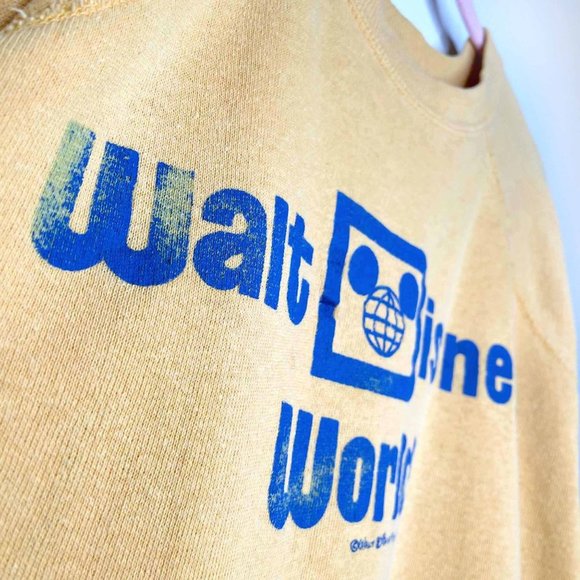 ⚡️SOLD⚡️ vintage 70's rare walt disney world gusset sweatshirt - size small - Picture 2 of 9